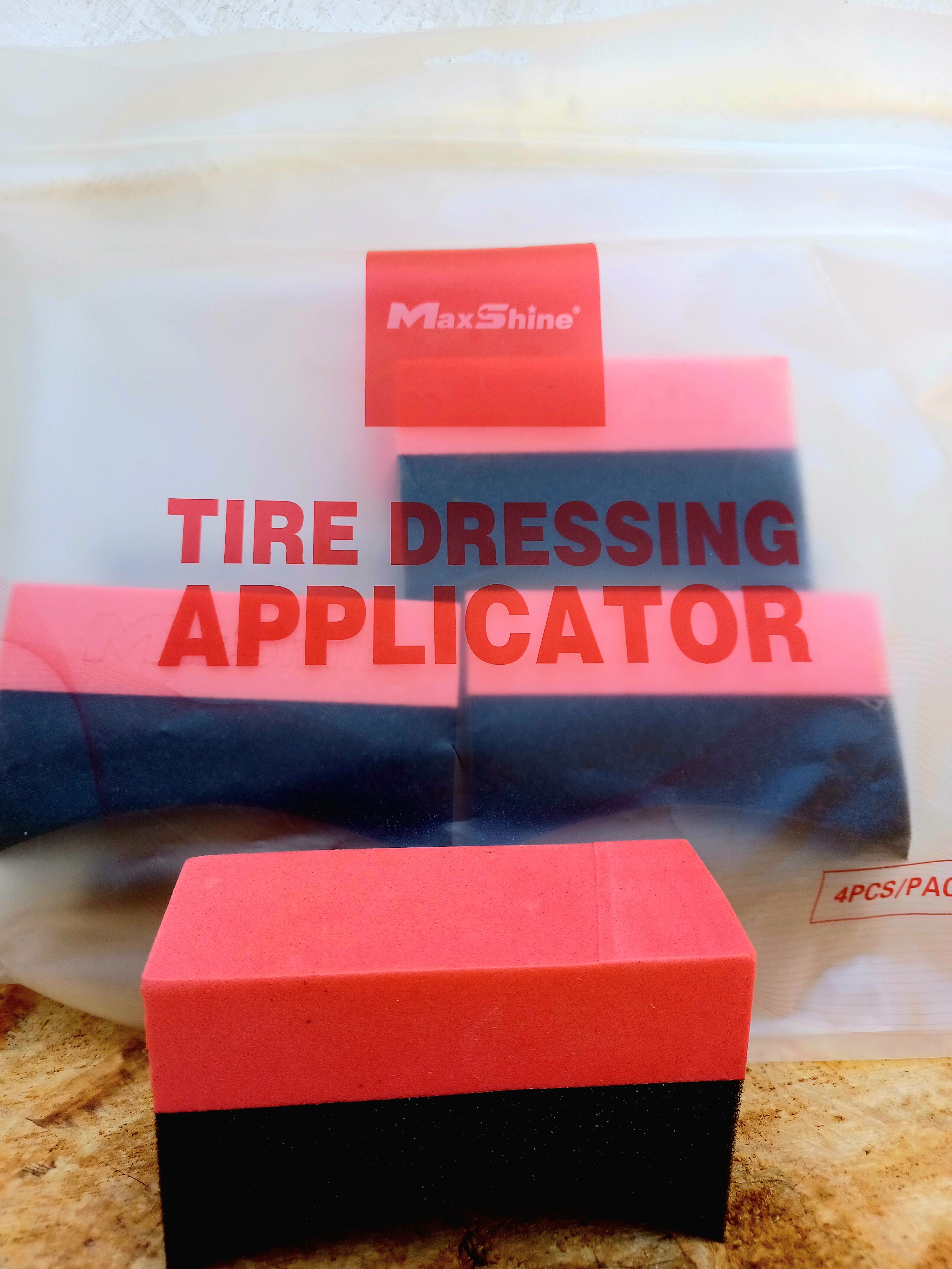 Contoured Tyre Dressing Applicator