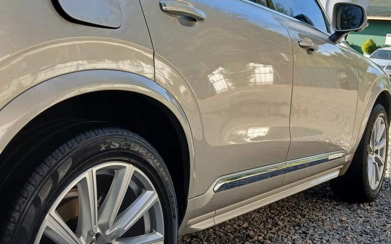 SUV receiving the full Indigo Signature Spa mobile detailing service